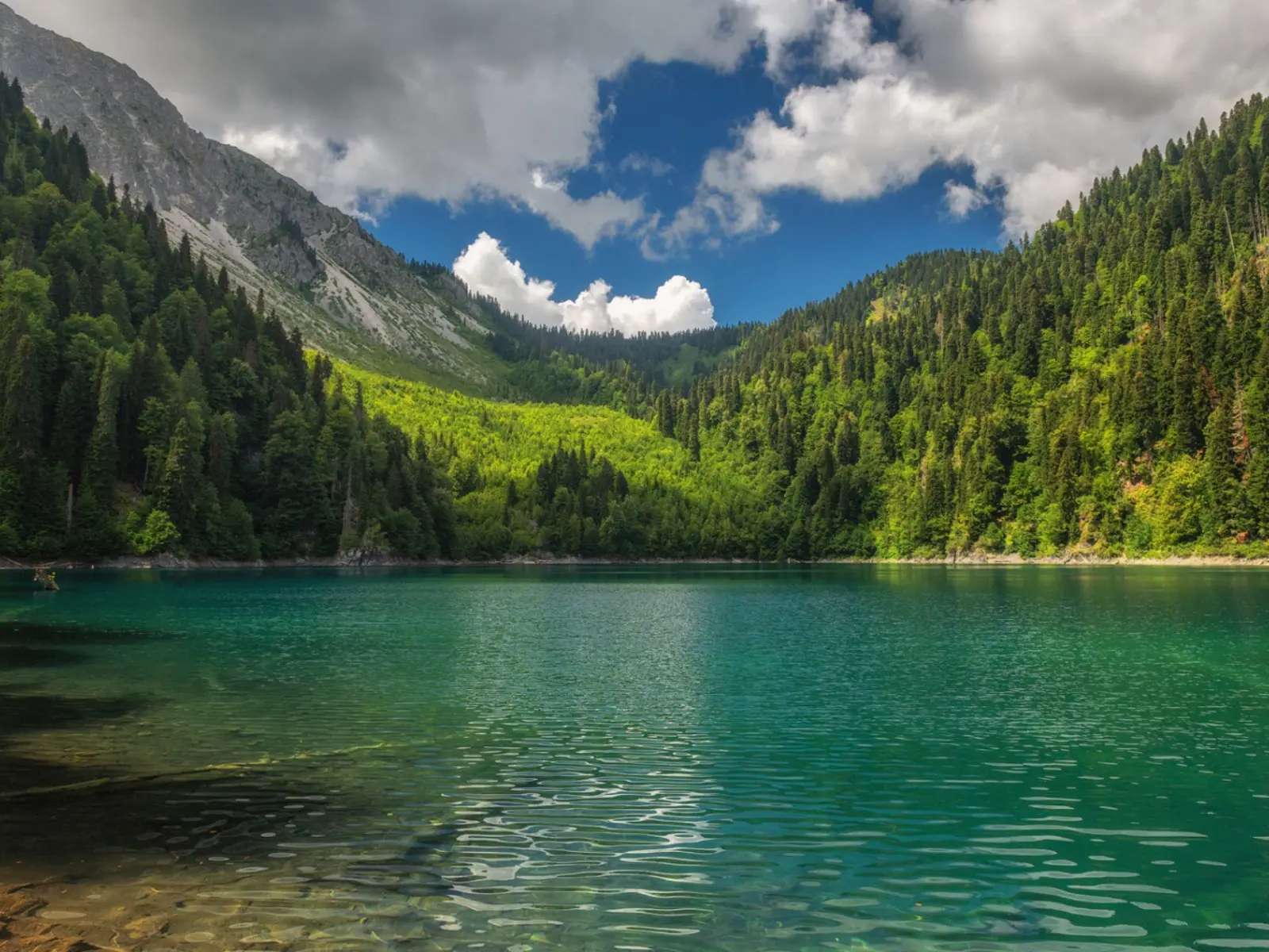 Фото Озеро Рица